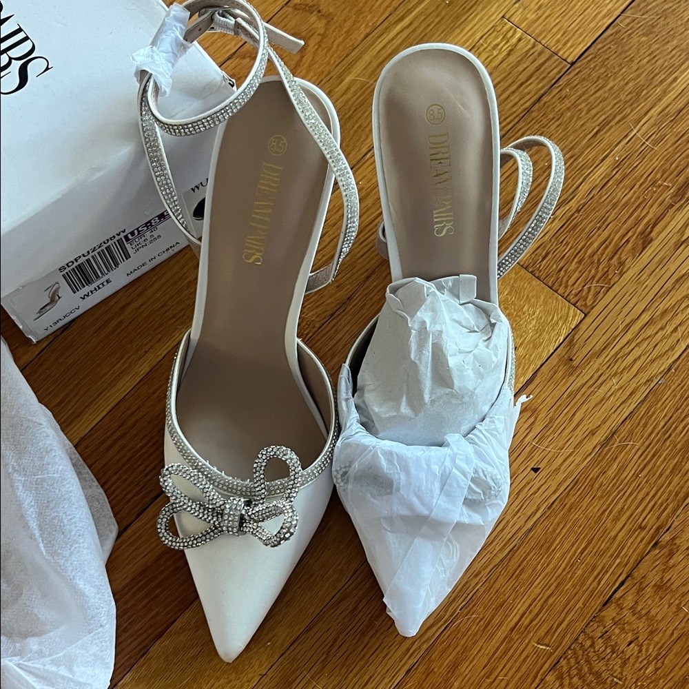 Dream Pairs Destiny White Heels with Sparkling Bow